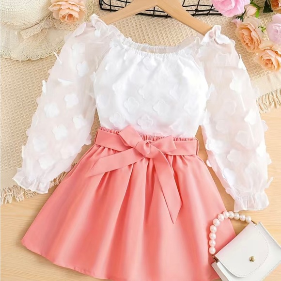 Girls 2 piece white top with a peach skirt - Picture 1 of 2